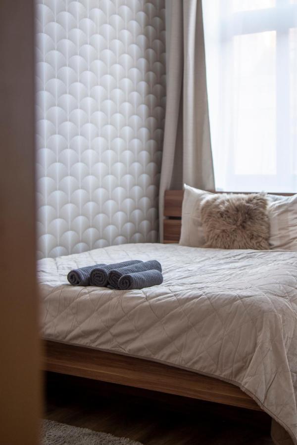 Explore Budapest From A Luxurious Cozy Apartment Exterior foto
